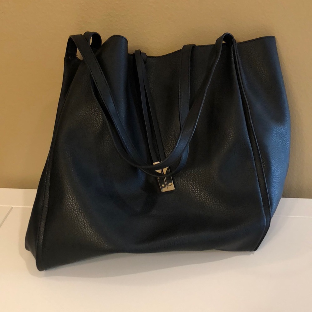 <a new day>  tote